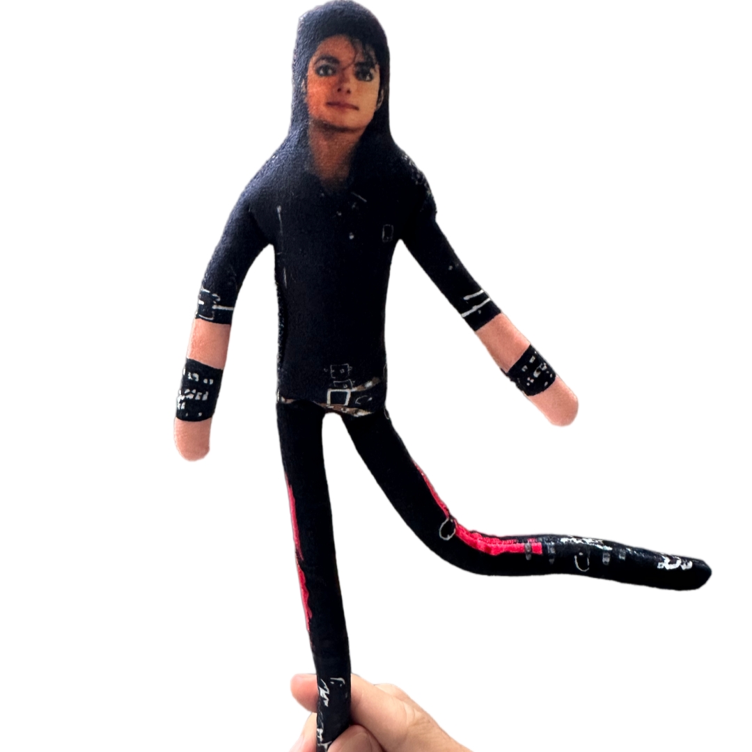 Muñeco de Peluche de Michael J - Plush Doll Anime reseña y precio